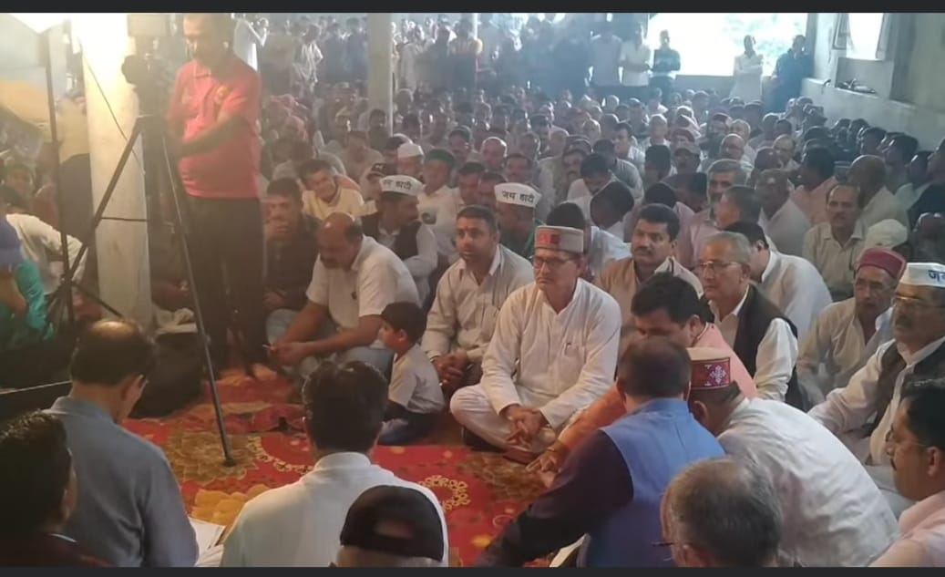 टोंरु गांव में हाटी खुमल़ी