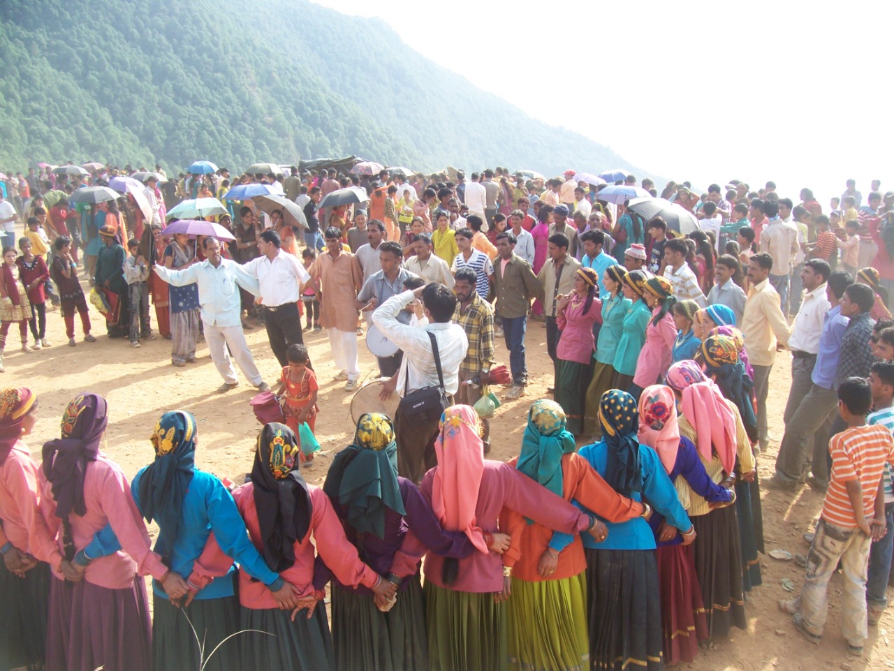 हाटी संस्कृति की झलकि