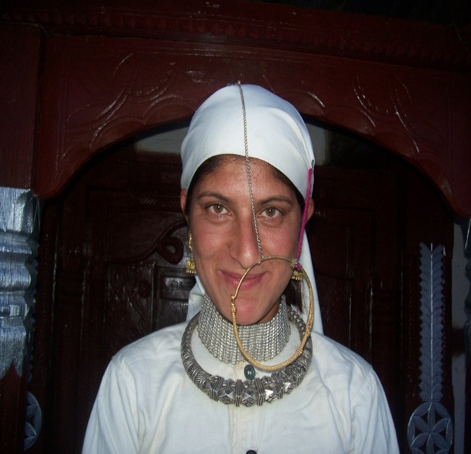 हाटी लोक परिधान 2